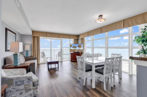 Stunning Condo with Wall-to-Wall Windows Overlooking Ocean